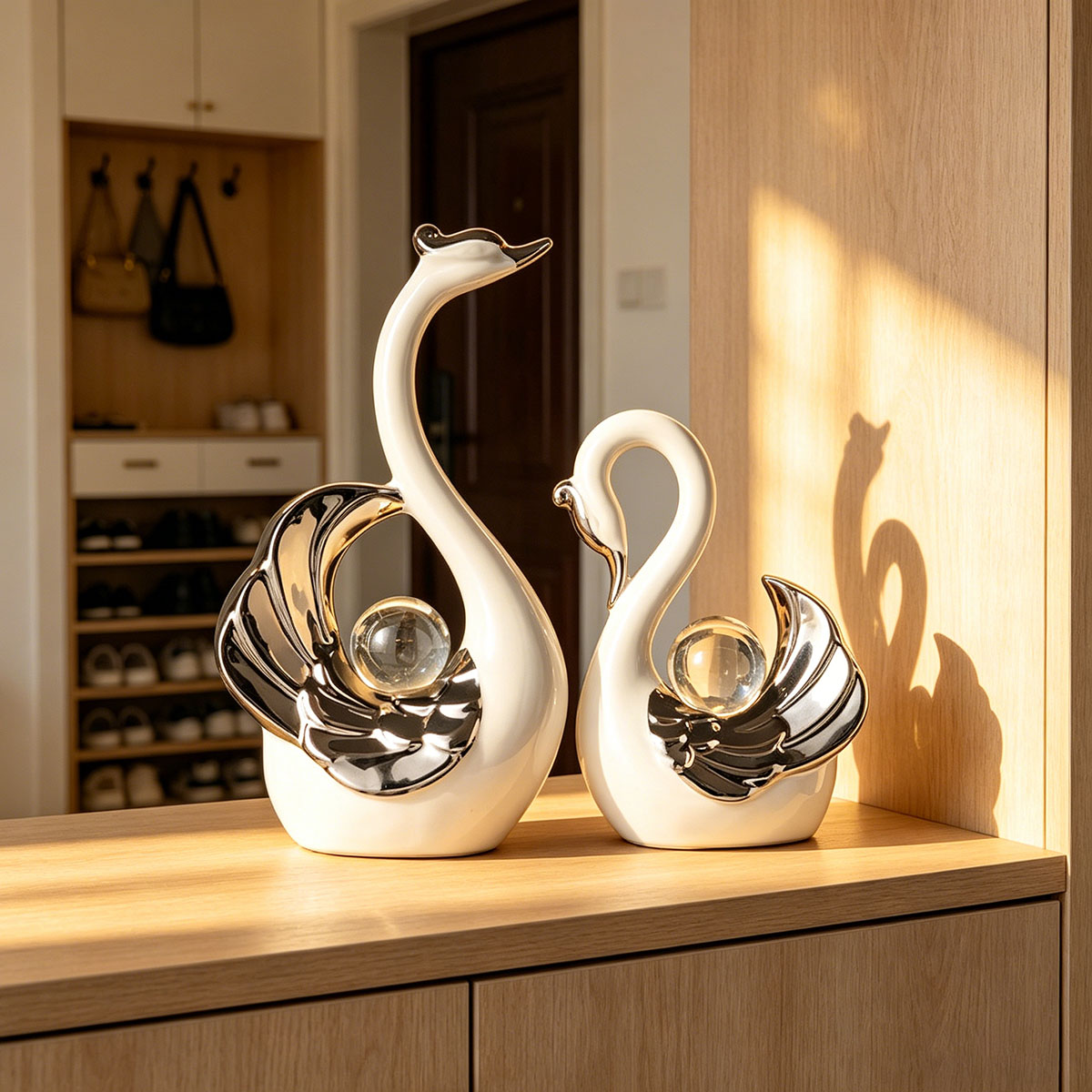Ornamento de Casal de Cisnes e - Interior Design Apartment avaliação e preço